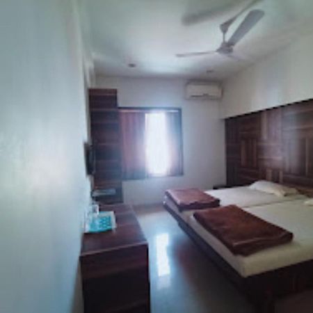 Atithi Guest House,纳西克 外观 照片