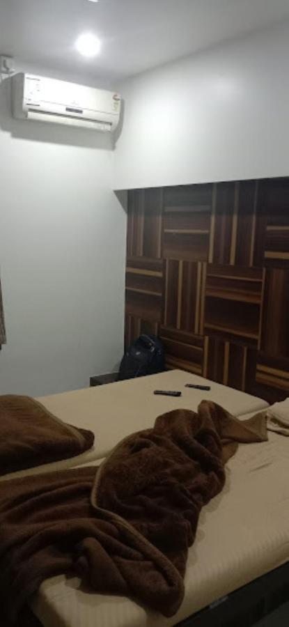 Atithi Guest House,纳西克 外观 照片