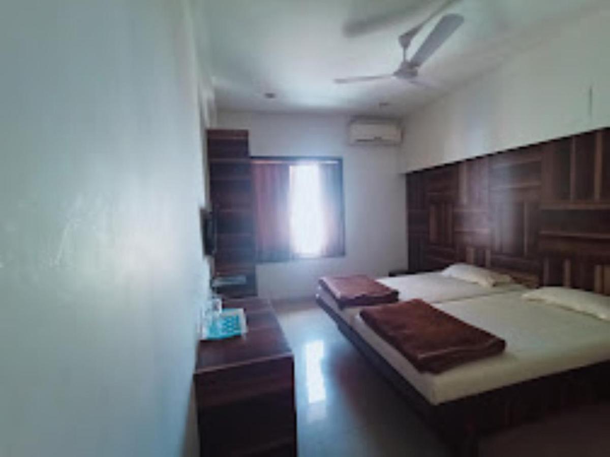 Atithi Guest House,纳西克 外观 照片